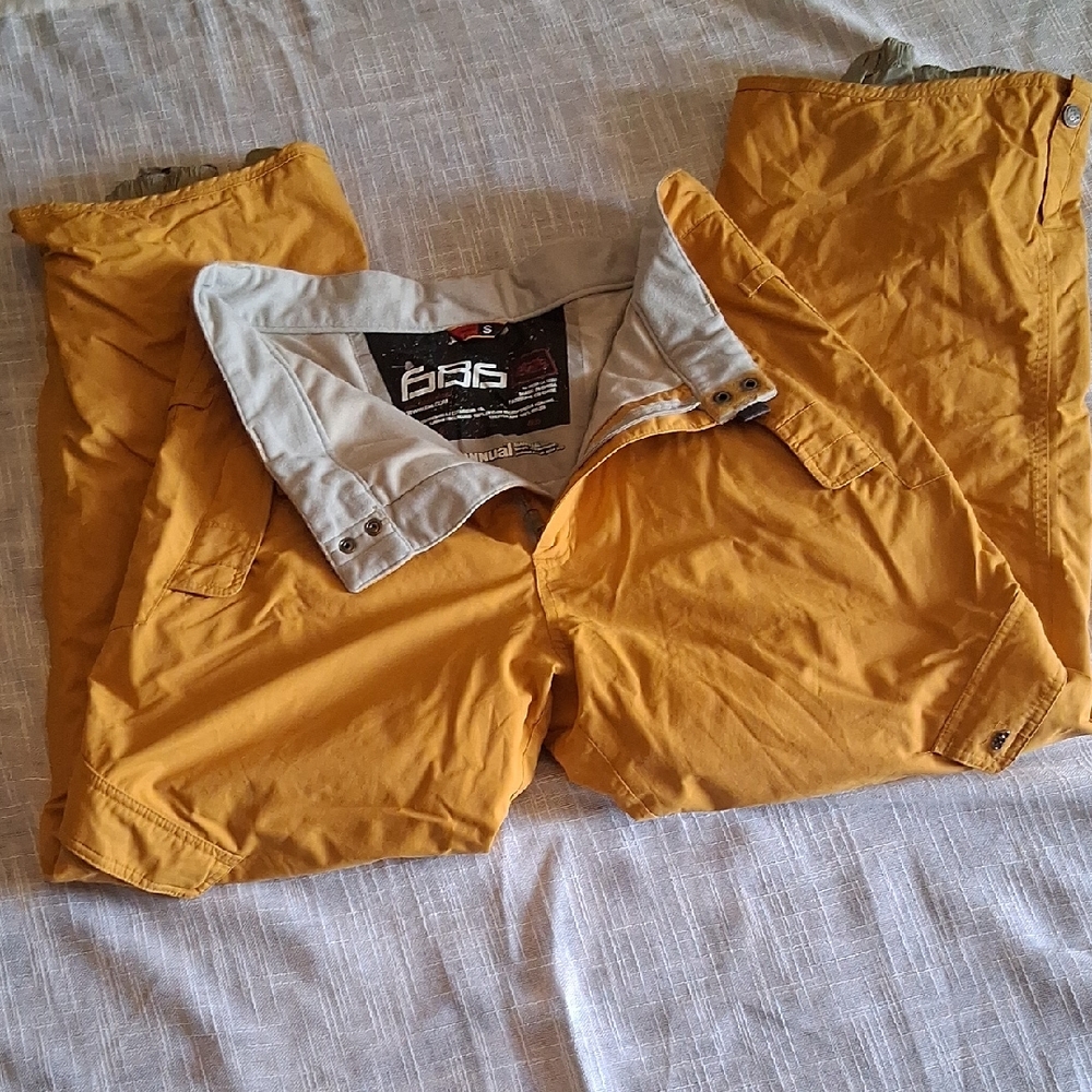 Banana Republic Men's Mustard Cargo Pants
